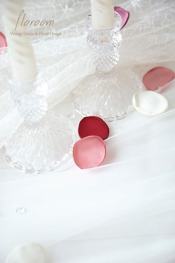 Floroom 500pcs Rose Petals Red Fake Faux Silk Flower Petals for Wedding Flower Girl Basket Aisle Scatter Sweetheart Table Centerpieces Party Confetti Bridal Shower Romantic Night Home Decoration