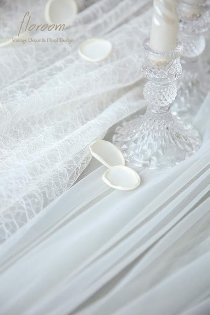 Floroom 300pcs Rose Petals Ivory Faux Silk Flower Petals for Wedding Flower Girl Basket White Aisle Scatter Dinner Table Centerpieces Party Confetti Bridal Shower Romantic Night Decoration