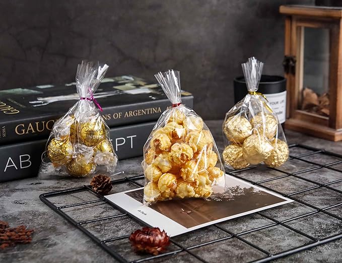LOKIQNG Cellophane Bags Plastic Treat Bag Clear Cookie Candy Bags with Twist Ties for Party Favor Bag(200PACK, 4x6inch)