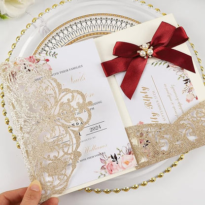 25pcs Gold Glitter Laser Cut Invitations Tri-Fold Blank Personalized Wedding Invitations Pocket With Envelopes and Rsvp Cards for Wedding Bridal Shower Quinceanera 15 Anos Invite